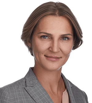 
					<strong>Vera Evsegneeva</strong><!-- Vera Evsegneeva -->